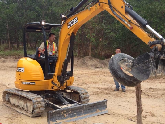 มาแล้ว!! รถขุดเล็กขนาด 3.5 - 5 ตัน JCB ของใหม่นำเข้าทั้งคัน พร้อมโปรโมชั่นพิเศษ ราคาล้านต้นๆ
