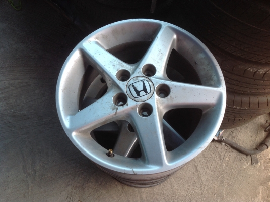 ล้อเดิม honda integra dc5 type S