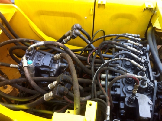 ขายแบคโฮ PC 200 รุ่น6