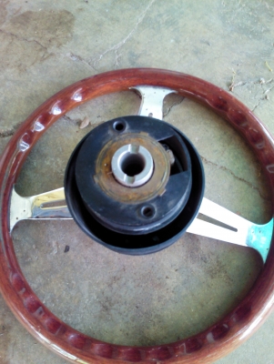 ขายพวงมาลัยเก่าๆซักอัน