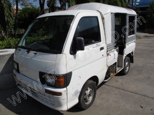 รถตุ๊กตุ๊ก (ขายรวม 2 คัน) ขายราคาลดเหลือ 80,000 บาท เท่ากับคันละ 50,000 บาท