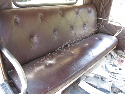 รถตุ๊กตุ๊ก (ขายรวม 2 คัน) ขายราคาลดเหลือ 80,000 บาท เท่ากับคันละ 50,000 บาท