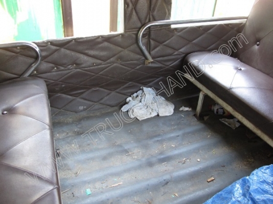 รถตุ๊กตุ๊ก (ขายรวม 2 คัน) ขายราคาลดเหลือ 80,000 บาท เท่ากับคันละ 50,000 บาท