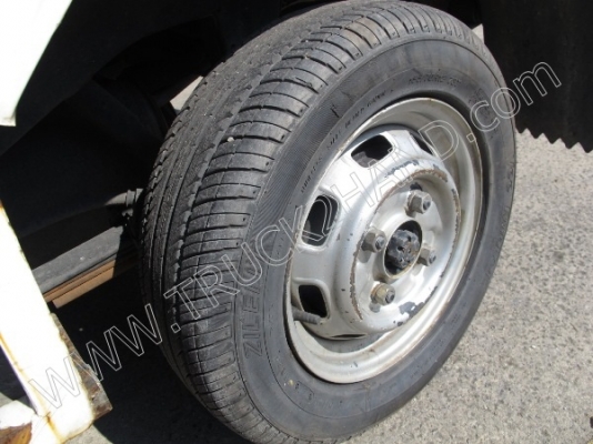 รถตุ๊กตุ๊ก (ขายรวม 2 คัน) ขายราคาลดเหลือ 80,000 บาท เท่ากับคันละ 50,000 บาท