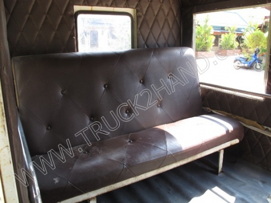 รถตุ๊กตุ๊ก (ขายรวม 2 คัน) ขายราคาลดเหลือ 80,000 บาท เท่ากับคันละ 50,000 บาท