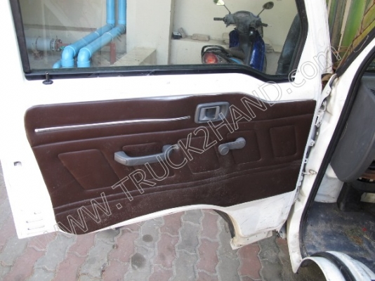 รถตุ๊กตุ๊ก (ขายรวม 2 คัน) ขายราคาลดเหลือ 80,000 บาท เท่ากับคันละ 50,000 บาท