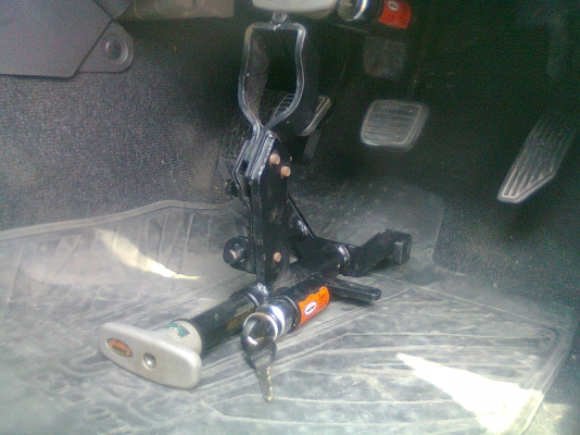 ล๊อค คลัช  , ล๊อค เบรค อีซูซุ นิวส์ดีแม๊ก  มี 1 ตัว  ติดต่อ.081-427-3941