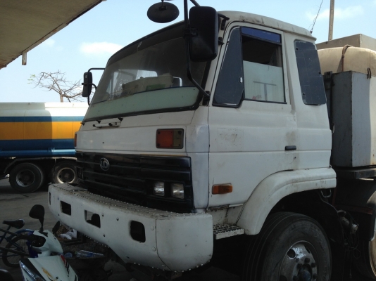 หัวเก๋ง NIssan Diesel UD หัวสามใบปัด
