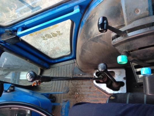 ขายด่วน รถไถตู้ FORD 6610 สองเพลา