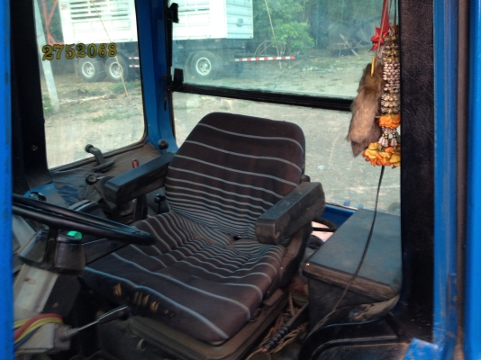 ขายด่วน รถไถตู้ FORD 6610 สองเพลา