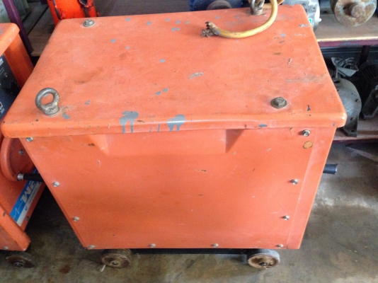 ขายตู้เชื่อม พลัง ขนาด 300 สภาพสวยมาก มี 2 ตู้ พร้อมใช้งาน