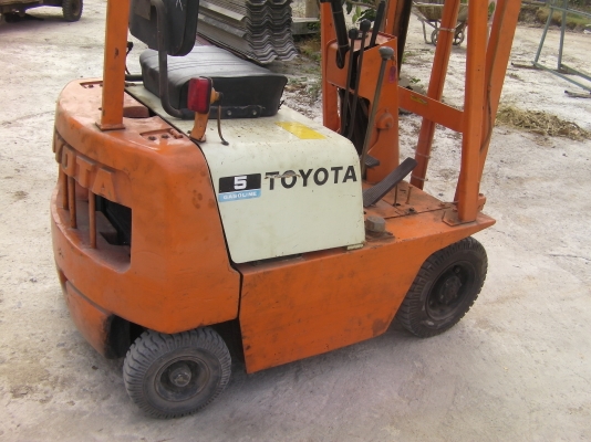 โฟกลิฟค์Toyotaขนาด500กิโลกรัมเสาสูง270ยางตันหน้าหลังราคา65,000บาท โฟกลิฟค์Toyotaขนาด500กิโลกรัมเสาสูง270ยางตันหน้าหลังราคา65,000บาท