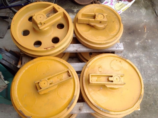 ขายอะไหล่แบ็คโฮ แทรคเตอร์ นำเข้าเองจากต่างประเทศ