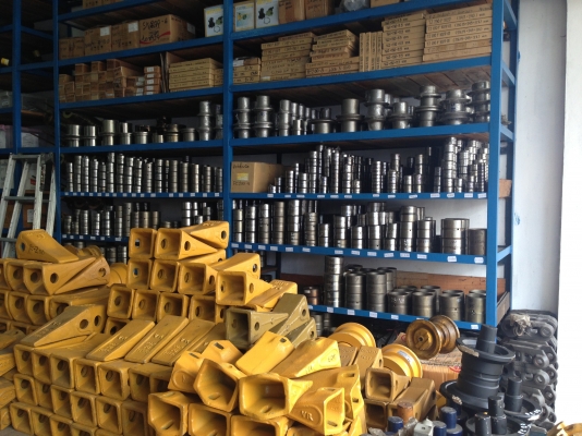 ขายอะไหล่แบ็คโฮ แทรคเตอร์ นำเข้าเองจากต่างประเทศ