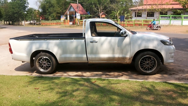 **198,000 บ.ต่อรอง**ขายกระบะตอนเดียว TOYOTA HILUX VIGO 2.5 ปี 49/06 วางเครื่อง1J ติดแก๊สLPG (แก๊สลงเล่ม เครื่องยังไม่ลง) เครื่องแน่นแรง แก๊สสุดประหยัด ช่วงล่างดีคัสซีสวยเดิมไม่มีผุ พื้นปูกระบะ แปลงหน้าเป็นโฉม ฟอร์จูนเนอร์ กระบะแชมป์ ภายในเก๋งดี คอนโซลดี พ **198,000 บ.ต่อรอง**ขายกระบะตอนเดียว TOYOTA HILUX VIGO 2.5 ปี 49/06 วางเครื่อง1J ติดแก๊สLPG (แก๊สลงเล่ม เครื่องยังไม่ลง) เครื่องแน่นแรง แก๊สสุดประหยัด ช่วงล่างดีคัสซีสวยเดิมไม่มีผุ พื้นปูกระบะ แปลงหน้าเป็นโฉม ฟอร์จูนเนอร์ กระบะแชมป์ ภายในเก๋งดี คอนโซลดี พ