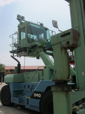 รถ Spreader Forklift นำเข้าจากญี่ปุ่น