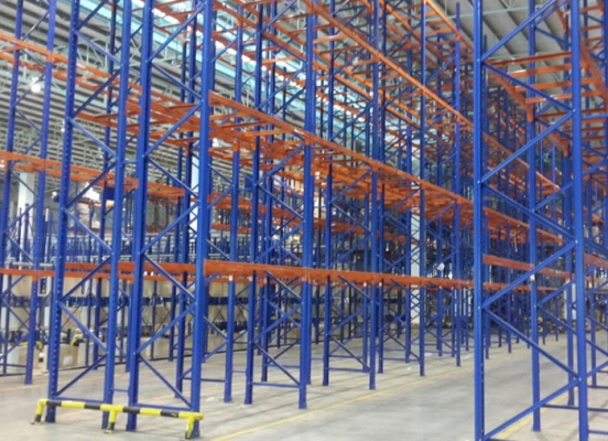 ขาย (SALE) ชั้นวางอุตสาหกรรม  (SELECTIVE RACK) มือสอง (USED) ขนาด(Dimension) กว้าง W.230cmxลึก D.100cmxสูง H.900cm รับน้ำหนัก (Load) 1000Kg/ชั้น (Level)  4+1 ชั้น(LEVEL)  มีทั้งหมด 240 ช่วง(bay) ราคาพิเศษสุดๆ