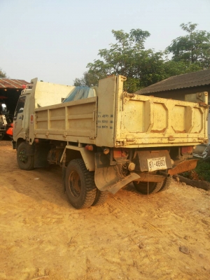 ต้องการขายรถดั้ม  HINO  6 ล้อ ราคา  595000 บาท