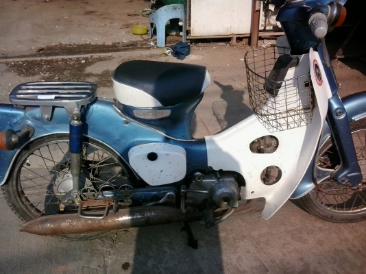 ขาย ฮอนด้า C 70 ถังแยก แฮนด์ตรง เครื่องติดขี่ได้ ไม่มีทะเบียน ราคา 9000 ครับ