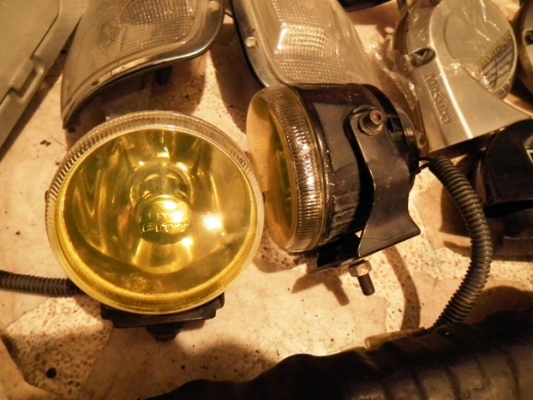 ขายหลายอย่าง ไฟแตรเทอร์โบยางพวงมาลัยกระจังไฟเลี้ยวตู้แอร์มูหม้อน้ำกล่องใส่เเว่นตาเพดาน ขายหลายอย่าง ไฟแตรเทอร์โบยางพวงมาลัยกระจังไฟเลี้ยวตู้แอร์มูหม้อน้ำกล่องใส่เเว่นตาเพดาน