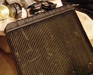 ขายหลายอย่าง ไฟแตรเทอร์โบยางพวงมาลัยกระจังไฟเลี้ยวตู้แอร์มูหม้อน้ำกล่องใส่เเว่นตาเพดาน ขายหลายอย่าง ไฟแตรเทอร์โบยางพวงมาลัยกระจังไฟเลี้ยวตู้แอร์มูหม้อน้ำกล่องใส่เเว่นตาเพดาน