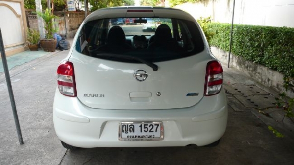 Nissan March 1.2  เกียร์ A/T ปี'2011