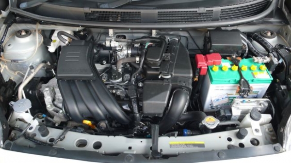 Nissan March 1.2  เกียร์ A/T ปี'2011