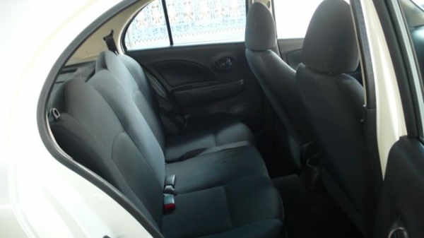 Nissan March 1.2  เกียร์ A/T ปี'2011