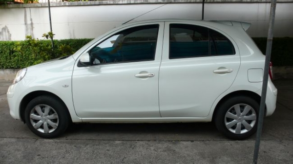 Nissan March 1.2  เกียร์ A/T ปี'2011