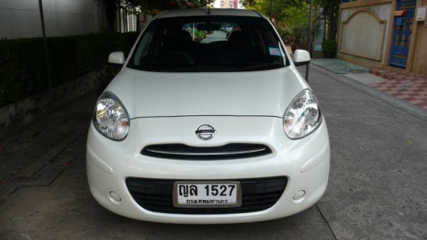 Nissan March 1.2  เกียร์ A/T ปี'2011