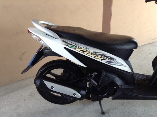 ขาย!!! ฮอนด้าคลิ๊ก รุ่นท็อปล้อแม็ก ปี50 รถเครื่องดีคับ ทะเบียนครบ ภาษีไม่หมด