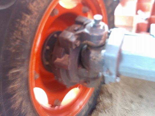 ขายรถไถ คูโบต้า M95 ชั่วโมงการทำงาน4800 กว่าๆ ขายรถไถ คูโบต้า M95 ชั่วโมงการทำงาน4800 กว่าๆ