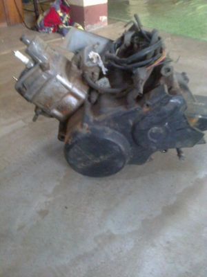 เครื่อง crm 50 ราคาต่อรองได้เครื่องยันลงแต่ยกใส่บีทอยู่ครับเลยยกลง