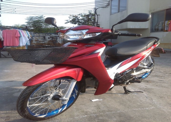 Wave 110-i รถปี 54 หัวฉีดระหยัดน้ำมัน เครื่องเดิมๆแต่งสวยลงล้ออย่างเดียวครับ