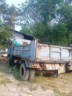 หกล้อดั้ม ISUZU NPR เครื่อง 120ฝาดำ คานเอฟ หน้า หลัง ลดราคาพิเศษเหลือเพียง 310,000 บาท.