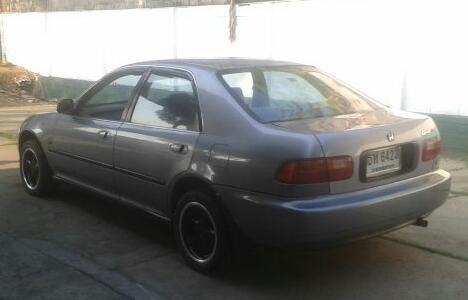 ขายซิวิคเตารีด4ประตูเครื่องหัวฉีดD16Aเกียร์Autoติดแก๊สกระจกไฟฟ้า(พร้อมขับส่ง)