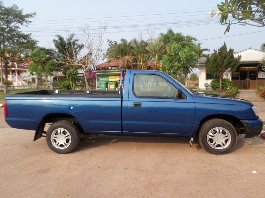 ขายกระบะนิสสันฟอนเทียร์ 2700cc ตอนเดียว ปี43/ 2000  รถเดิมๆสวยมากสีพึ่งเก็บสีมาใหม่สีน้ำเงินมุกสวยทั้งภายนอกภายในเครื่องหาย ห่วงพร้อมใช้งานห้องเครื่องสวยคานหน้าเดิมไม่เคยชน เอกสารพร้อมโอน+ภาษีเต็มถึง พค.ปี58+ยางดี4เส้น+ชีดี+แอร์เย็น+แม๊กไลเนอร์ใหม่ ราคาขา