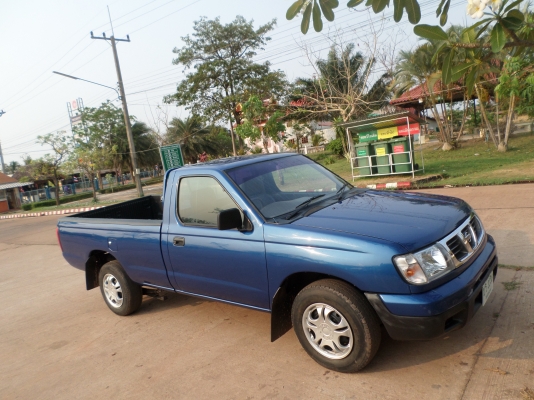 ขายกระบะนิสสันฟอนเทียร์ 2700cc ตอนเดียว ปี43/ 2000  รถเดิมๆสวยมากสีพึ่งเก็บสีมาใหม่สีน้ำเงินมุกสวยทั้งภายนอกภายในเครื่องหาย ห่วงพร้อมใช้งานห้องเครื่องสวยคานหน้าเดิมไม่เคยชน เอกสารพร้อมโอน+ภาษีเต็มถึง พค.ปี58+ยางดี4เส้น+ชีดี+แอร์เย็น+แม๊กไลเนอร์ใหม่ ราคาขา