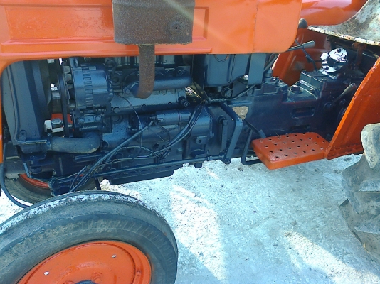ขาย KUBOTA ZL2000 สภาพพร้อมใช้งาน 3สูบ 20แรงม้า ขาย KUBOTA ZL2000 สภาพพร้อมใช้งาน 3สูบ 20แรงม้า
