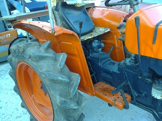 ขาย KUBOTA ZL2000 สภาพพร้อมใช้งาน 3สูบ 20แรงม้า
