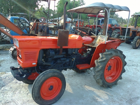 ขาย KUBOTA ZL2000 สภาพพร้อมใช้งาน 3สูบ 20แรงม้า ขาย KUBOTA ZL2000 สภาพพร้อมใช้งาน 3สูบ 20แรงม้า