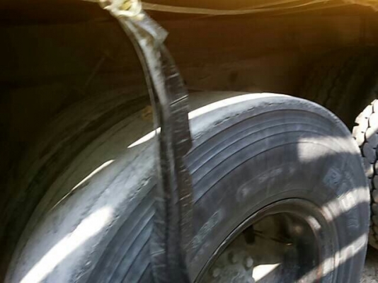 รถมิตซู 10 ล้อ รั้ว FN516  เปลื่ยนเครื่อง  191 แรงม้า.  สนใจติดต่อ  081 - 6079515