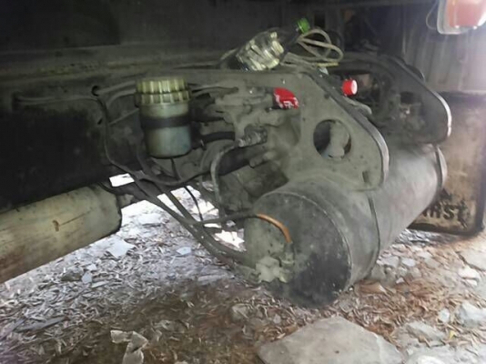 รถมิตซู 10 ล้อ รั้ว FN516  เปลื่ยนเครื่อง  191 แรงม้า.  สนใจติดต่อ  081 - 6079515