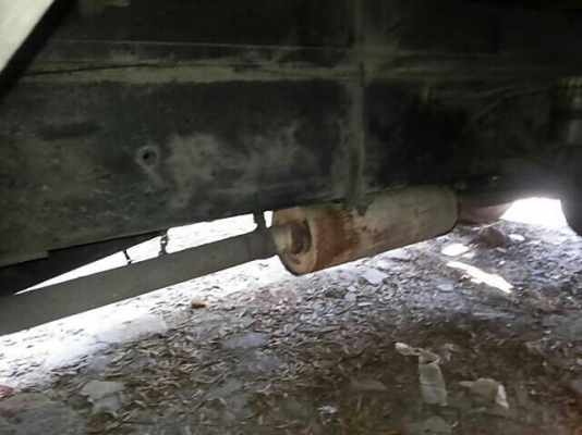 รถมิตซู 10 ล้อ รั้ว FN516  เปลื่ยนเครื่อง  191 แรงม้า.  สนใจติดต่อ  081 - 6079515