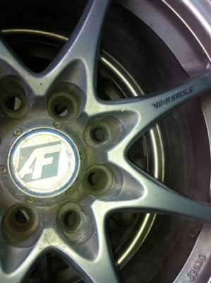 ขาย แม็ก 3วง 2900  ปลดวันนี้ก่อนสงการณ์ 2500 มาก่อนเอาไ