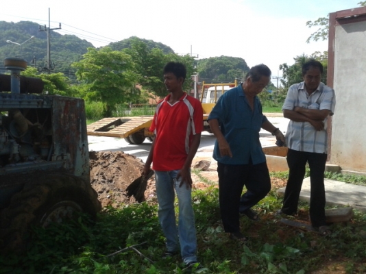 (ขายแล้วค่ะ ไป จ.นครราชศรีมา ช่าง อาทิตย์)รถเกรดถนน อีห้อ มิซูมิชิ G M   400   เจ้าของเลิกกิจการ  เล่มทะเบียนพร้อม