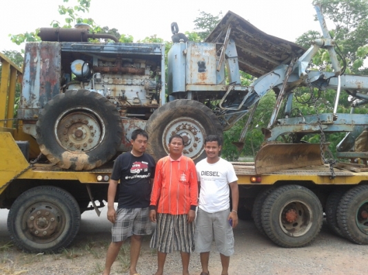 (ขายแล้วค่ะ ไป จ.นครราชศรีมา ช่าง อาทิตย์)รถเกรดถนน อีห้อ มิซูมิชิ G M   400   เจ้าของเลิกกิจการ  เล่มทะเบียนพร้อม