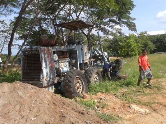 (ขายแล้วค่ะ ไป จ.นครราชศรีมา ช่าง อาทิตย์)รถเกรดถนน อีห้อ มิซูมิชิ G M   400   เจ้าของเลิกกิจการ  เล่มทะเบียนพร้อม