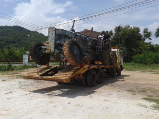 (ขายแล้วค่ะ ไป จ.นครราชศรีมา ช่าง อาทิตย์)รถเกรดถนน อีห้อ มิซูมิชิ G M   400   เจ้าของเลิกกิจการ  เล่มทะเบียนพร้อม