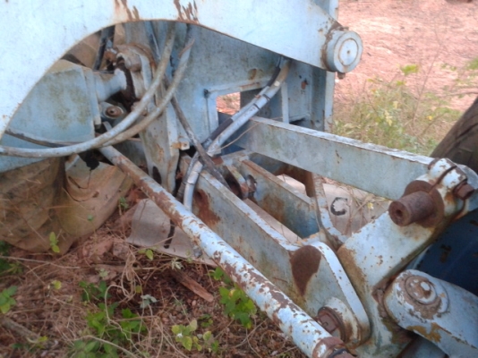 (ขายแล้วค่ะ ไป จ.นครราชศรีมา ช่าง อาทิตย์)รถเกรดถนน อีห้อ มิซูมิชิ G M   400   เจ้าของเลิกกิจการ  เล่มทะเบียนพร้อม